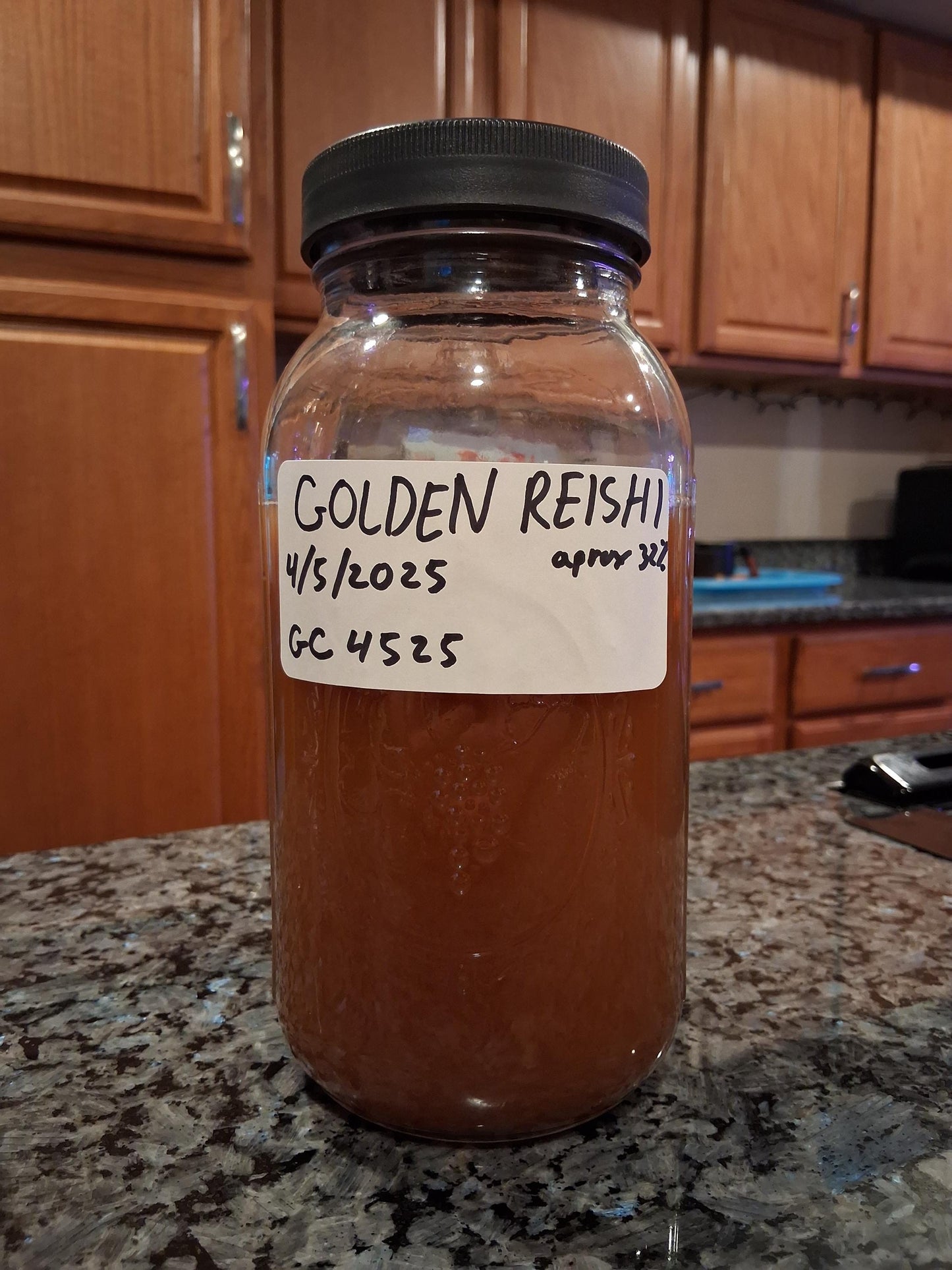 2 oz. Golden Reishi Mushroom Tincture